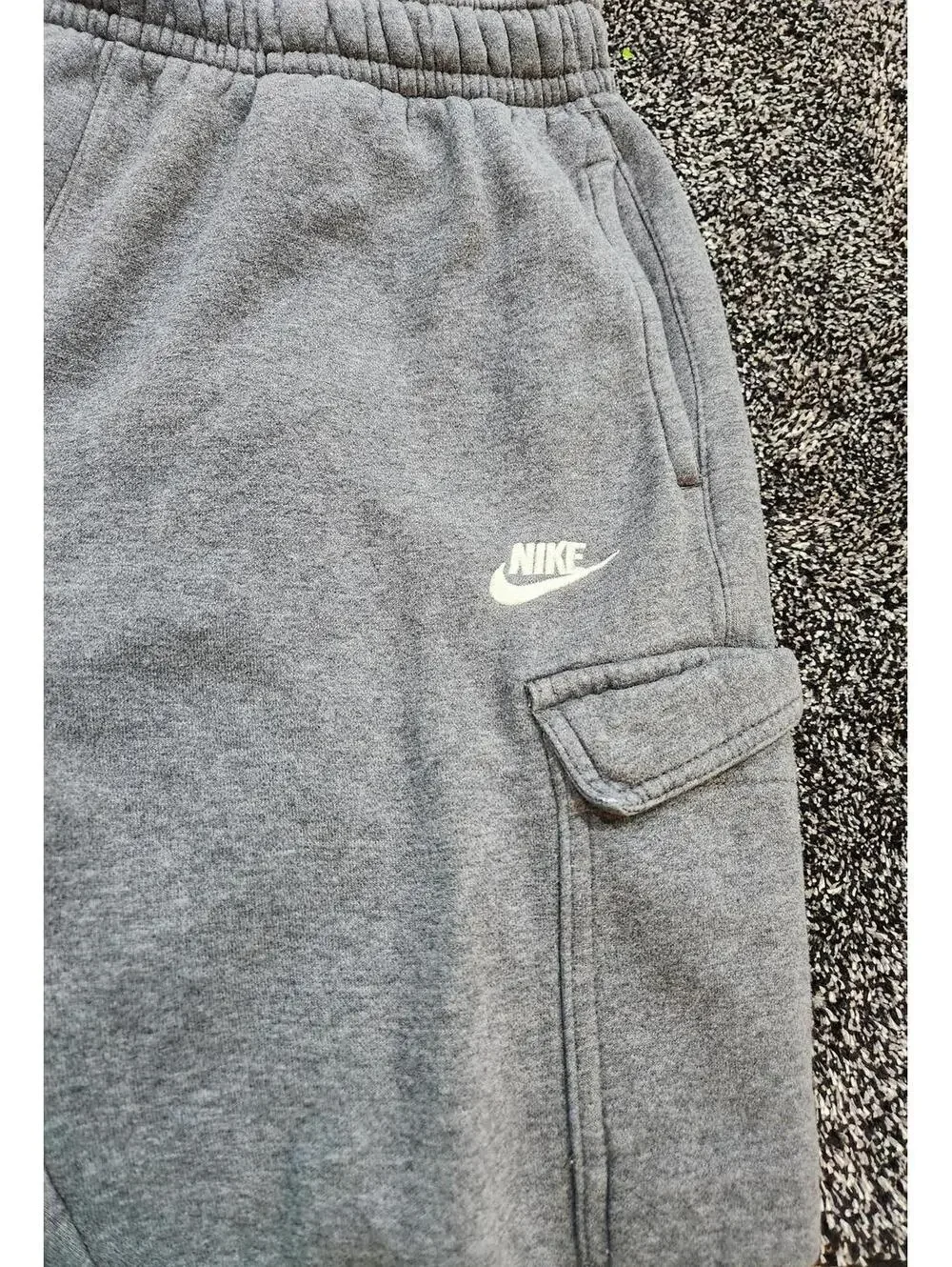 Nike Sportswear Club Fleece Cargo Pants Mens Size Medium Joggers CD3129-071 Gray